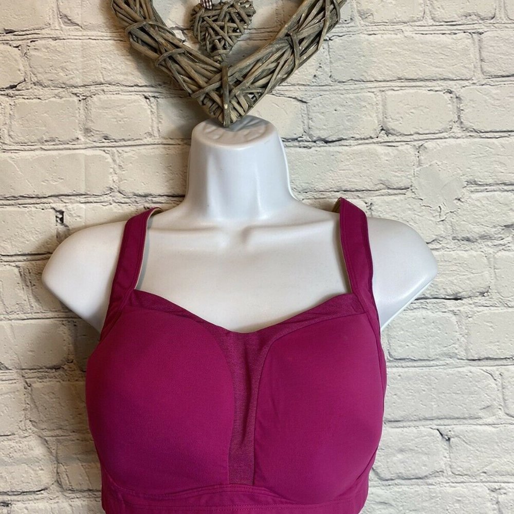✨SOLD✨Lululemon Pink 38D Ta Ta Tamer Sports Bra